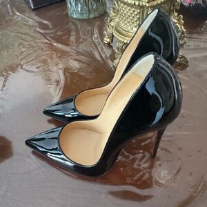 Christian Louboutin So Kate